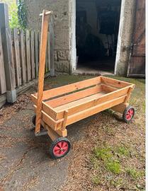 Carrello in legno con ruote vintage Bollerwagen