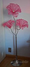 lampada design da terra con braccio snodabile 
