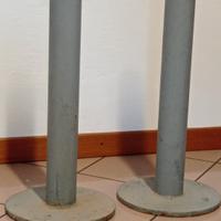 Coppia di paletti in ferro