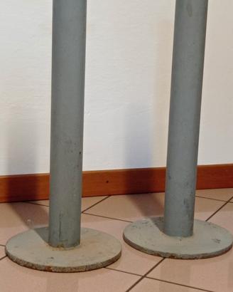 Coppia di paletti in ferro