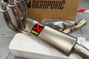 Scarico Akrapovic R1