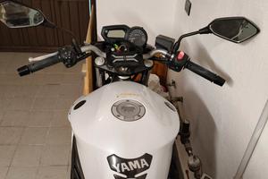 Yamaha xj6 