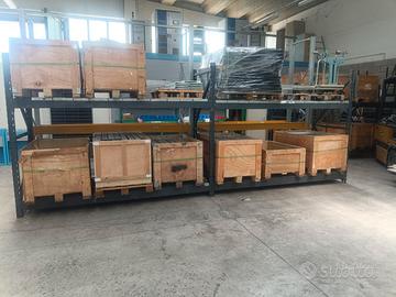 Scaffalature industriali porta pallet con ripiani