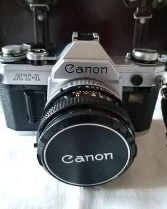 Fotocamera Canon AT1 +obiettivi 50 e 135 mm +flash