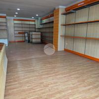 NEGOZIO A MONTESARCHIO