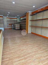 NEGOZIO A MONTESARCHIO