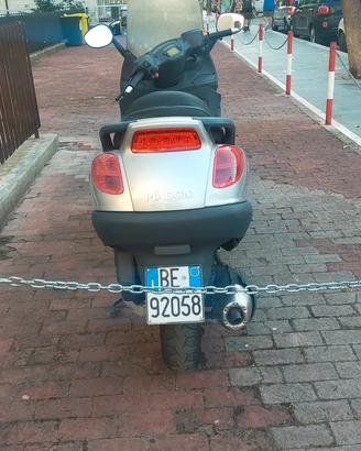 Scooter Piaggio X9