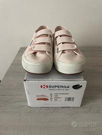 Scarpe Superga rosa con strappi numero 37