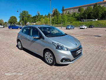 Peugeot 208 PureTech 82 5 porte Allure