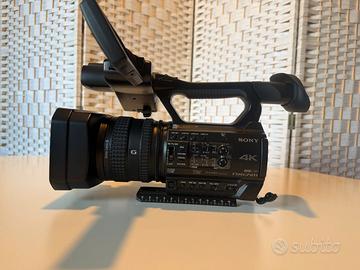 SONY HXR-NX200 VIDEOCAMERA completo di cavalletto 