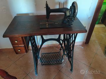 Macchina da cucire a pedale anni 20' 40'