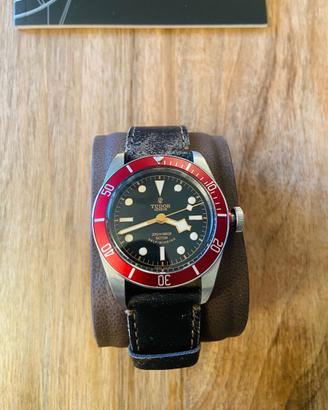 TUDOR HERITAGE Black Bay 41 "Smiley" – Ref. 79220R