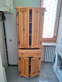 Armadio in legno 