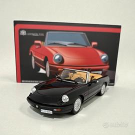 Alfa romeo Spider 1990 Nero 1/18 Laudoracing
