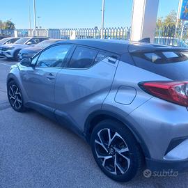 Toyota chr lounge hybrid 1,8