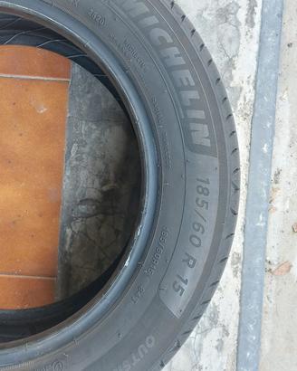 4 pneumatici Michelin Renault Twingo 15" – 165/65