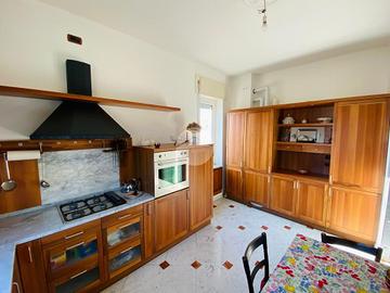 4 LOCALI A SESTRI LEVANTE