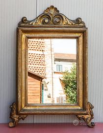 Specchio con cornice in legno laccato dell'800