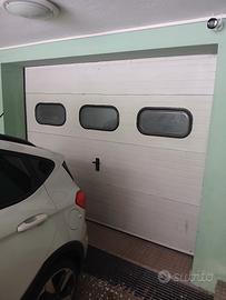 garage con suo motore