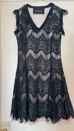 Abito elegante in pizzo La Kore