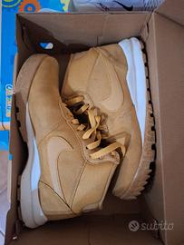 nike hoodland suede