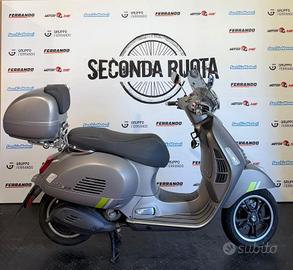 Vespa 300 GTS hpe Super Tech