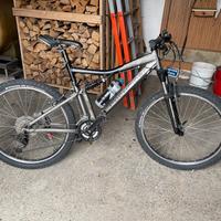 Mountain bike Rockrider 6.2