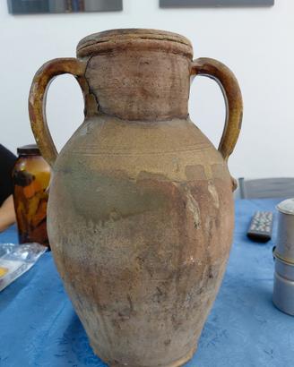 Anfora di terracotta 