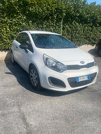 KIA rio 1200