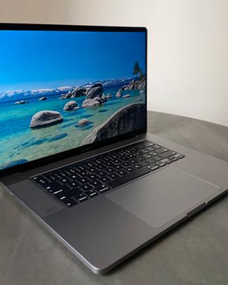 Macbook Pro 16” i7 6-Core 16GB RAM