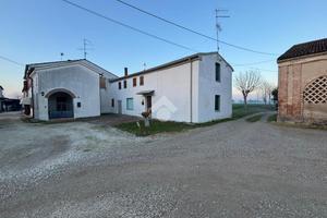 CASA SEMINDIPENDENTE A RONCOFERRARO