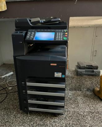Stampante utax in bianco e nero