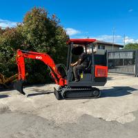 E136 - Escavatore FAI 13 q