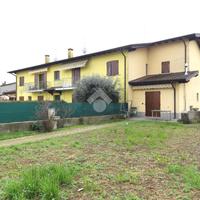 VILLA A SCHIERA D'ANGOLO A MARMIROLO