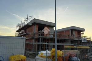 PORZIONE DI TRIFAMILIARE A DELLO