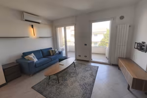3 locali con Balcone/Cantina/Box vicino alla metro
