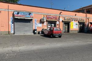 NEGOZIO A ROMA