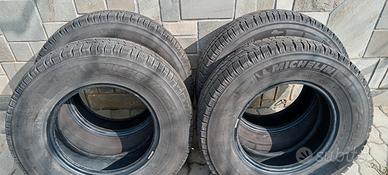 michelin agilis  225 75 16C 