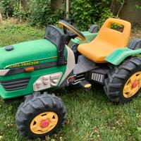 Trattore a pedali per bambini