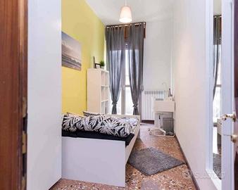Stanza in appartamento di 165 m² a Bologna