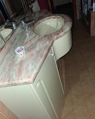 Mobile bagno in marmo rosa