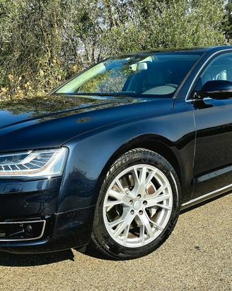 AUDI A8 3.0 tdi 262cv ULTRA QUATTRO TIPTRONIC 8m