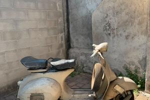 Vespa 125 VNA1T conservatissima manubrio chiuso