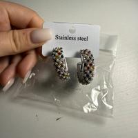 orecchini cerchio colorati