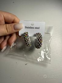 orecchini cerchio colorati