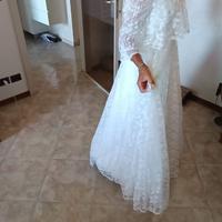 Abito da sposa LORI compreso cappellino e sottogon