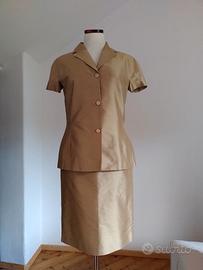 Tailleur Diana Gallesi in pura seta color oro