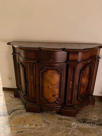 Mobile da ingresso/credenza