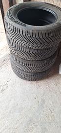 Treno di gomme multistagionali Hankook