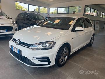 Volkswagen Golf 1.5 TSI 5p. R-Line